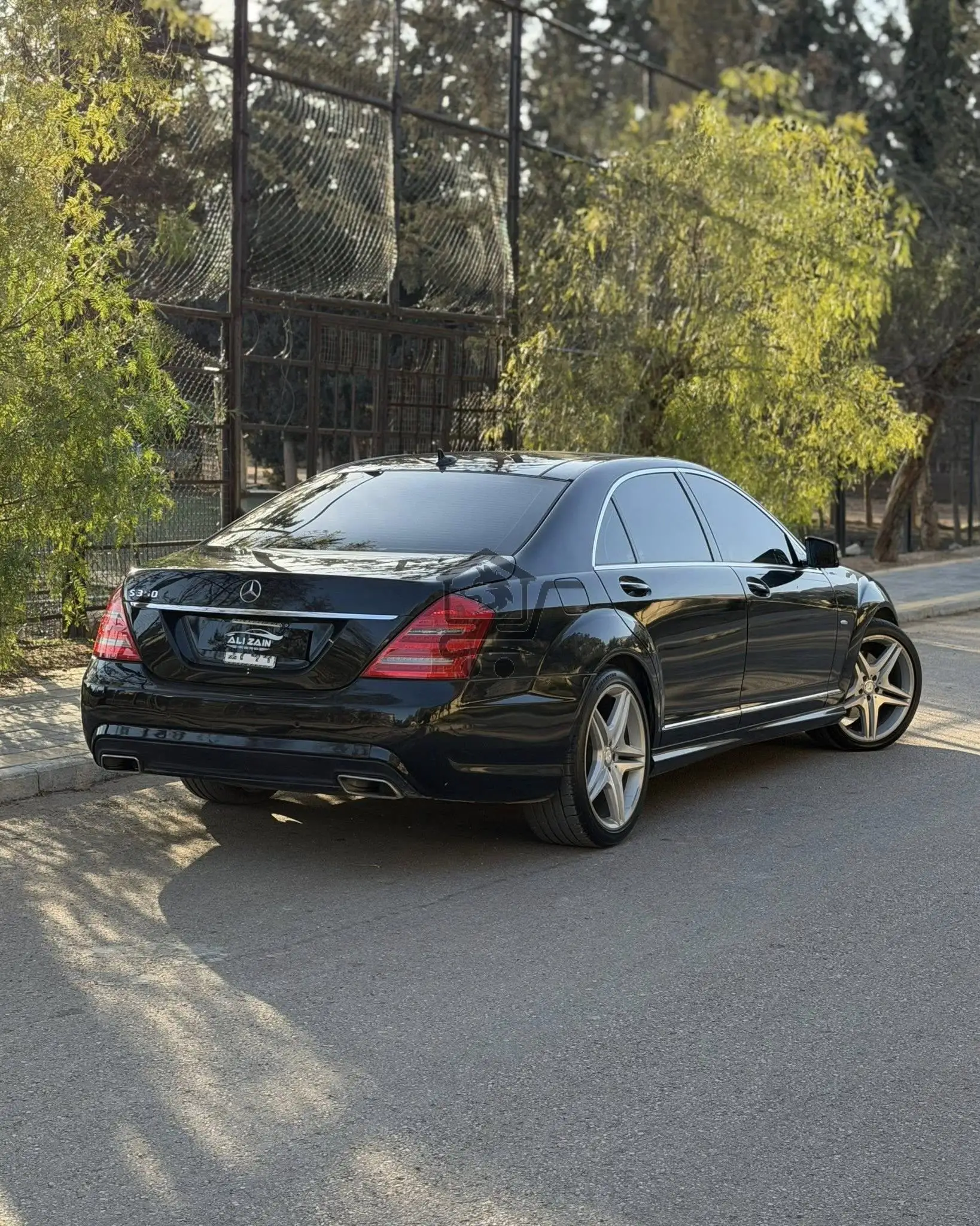 Mercedes-Benz S350 - الصورة 4