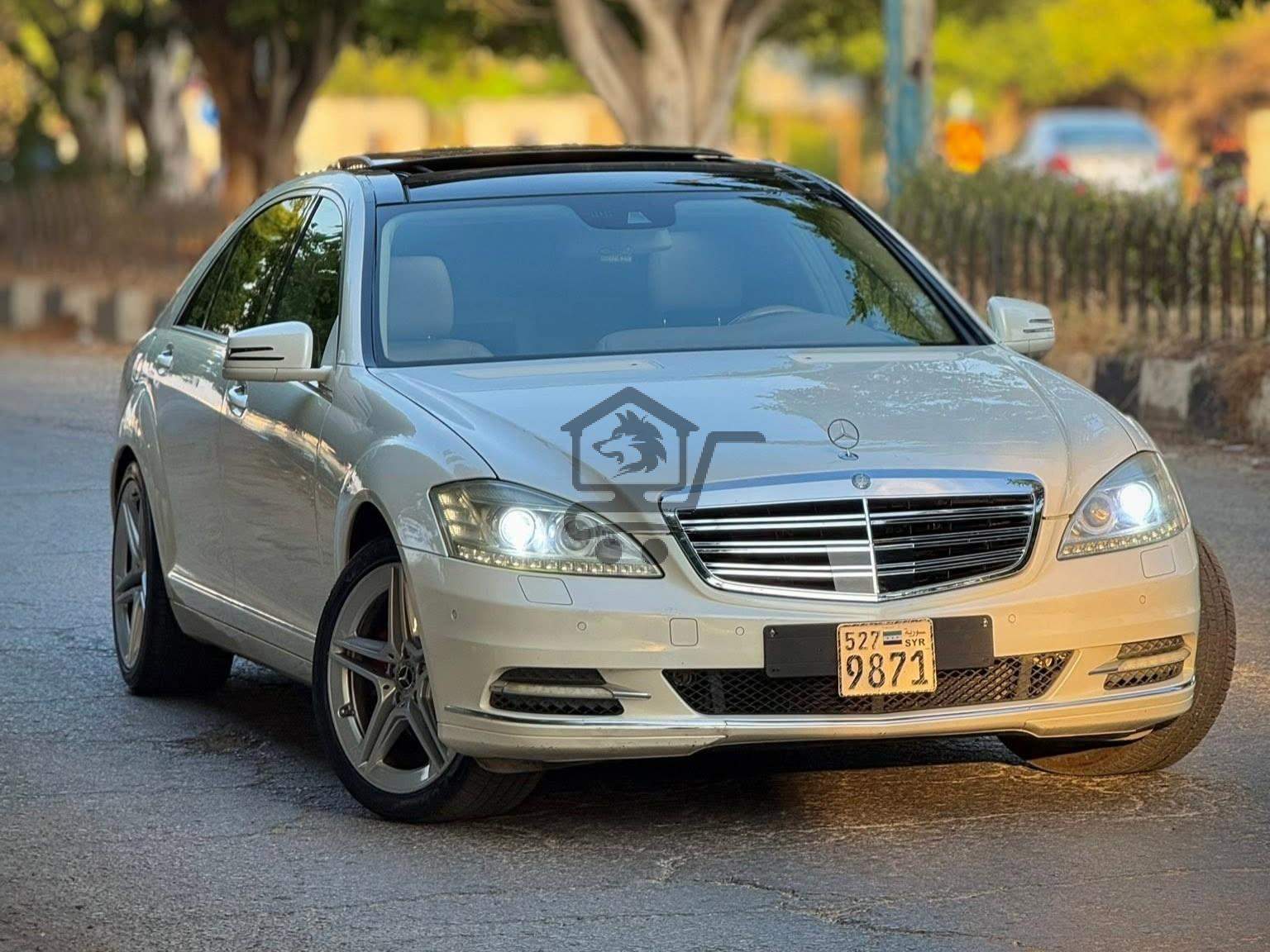 Mercedes-Benz S500 - الصورة 1