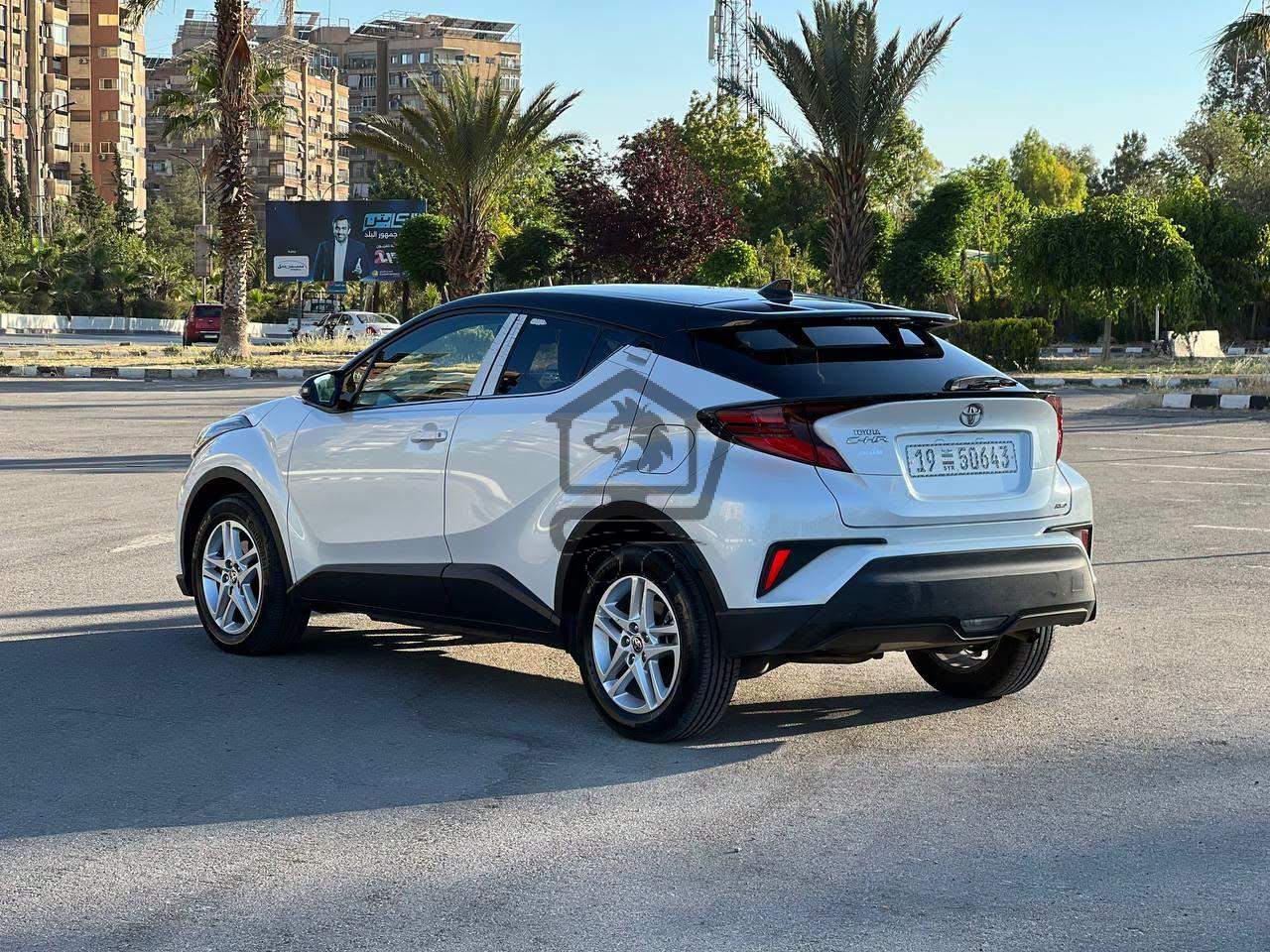 Toyota C-HR 2023 - الصورة 2