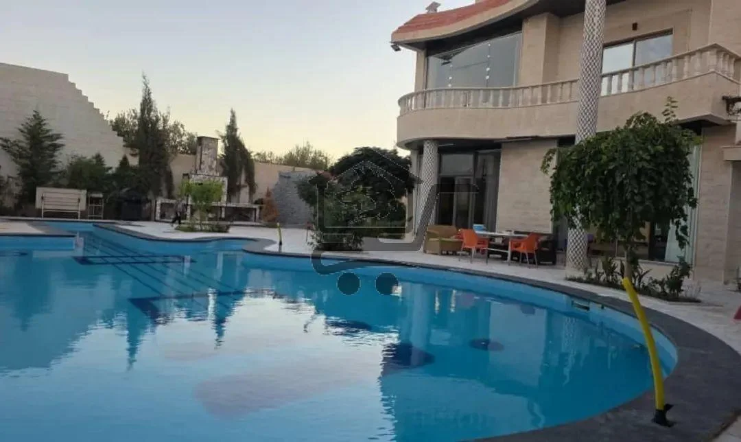 للبيع فيلا ملكية في خان الشيح - الصورة 1