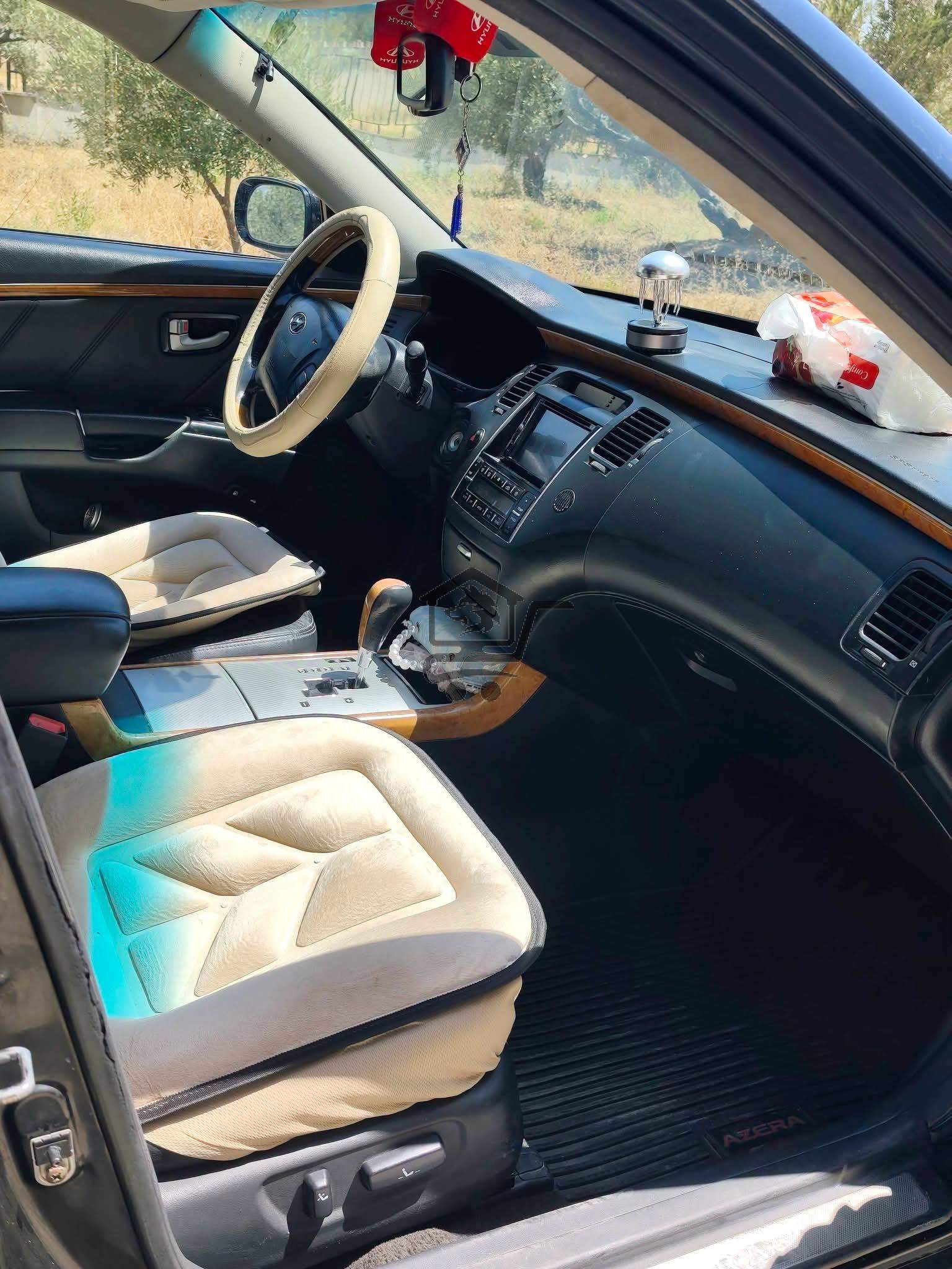 HYUNDAI AZERA - الصورة 3