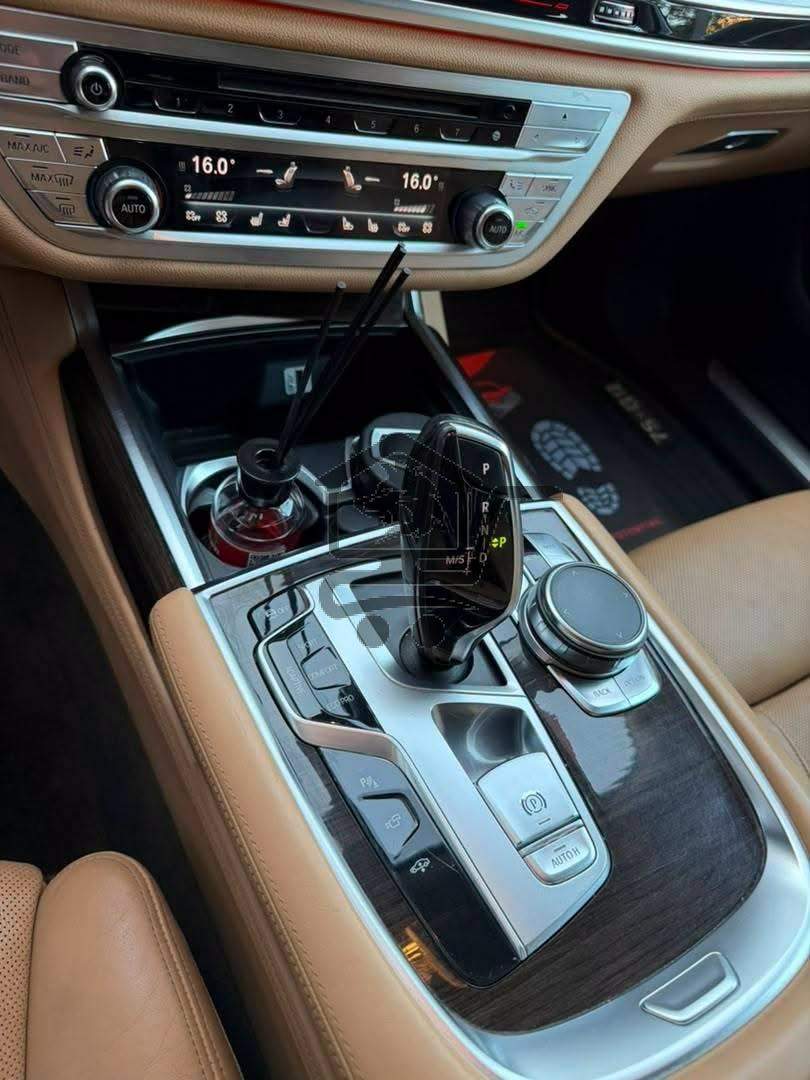 BMW 740Li 2016 - الصورة 9
