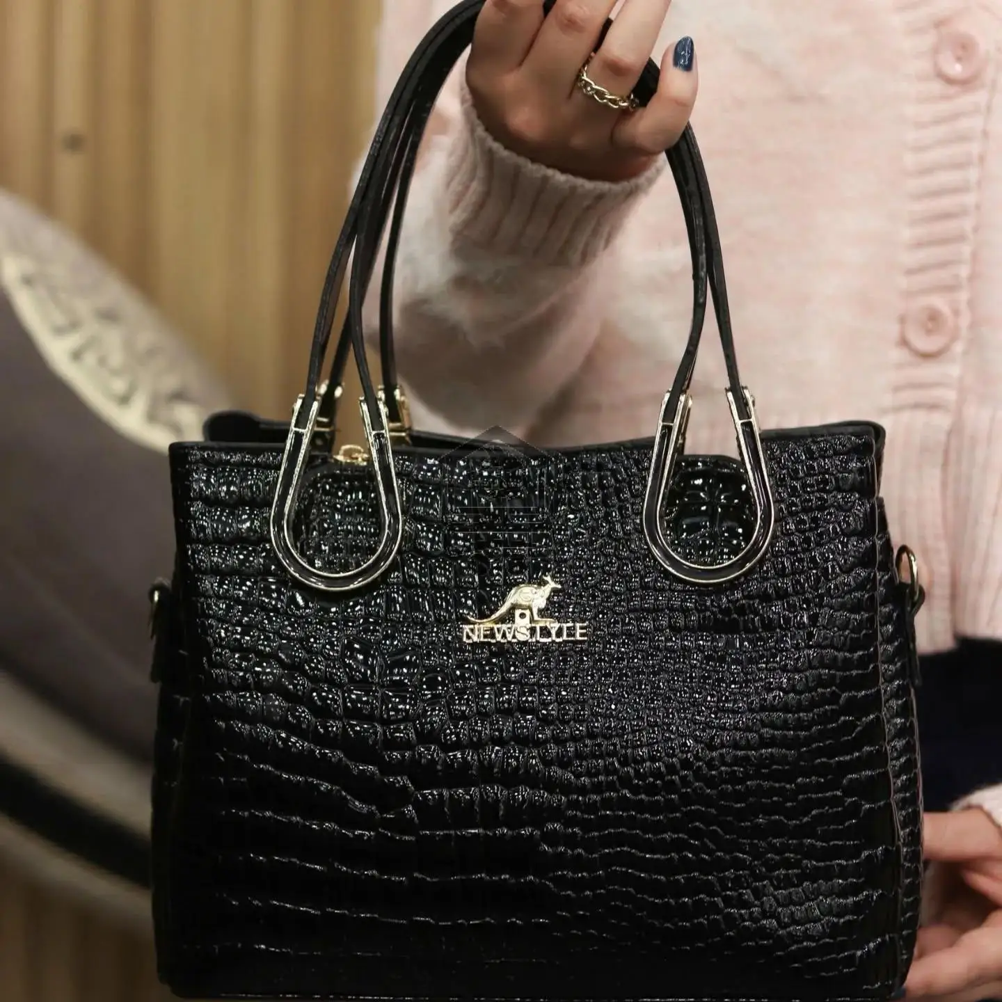 حقائب وأحذية سوزان - الصورة 4