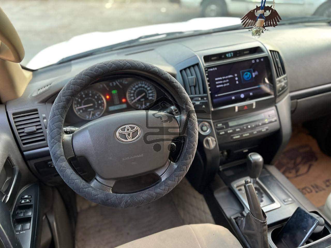 Toyota Land  Cruiser GXR - الصورة 8