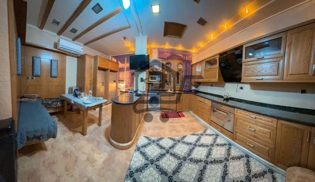 منزل كالقصر للبيع في الزهراء - الصورة 1