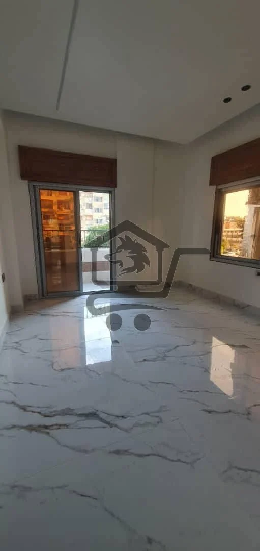 شقة ثلاث غرف بدون فرش - الصورة 9