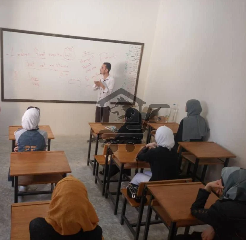 روضة و مدرسة القمة الخاصة - الصورة 2