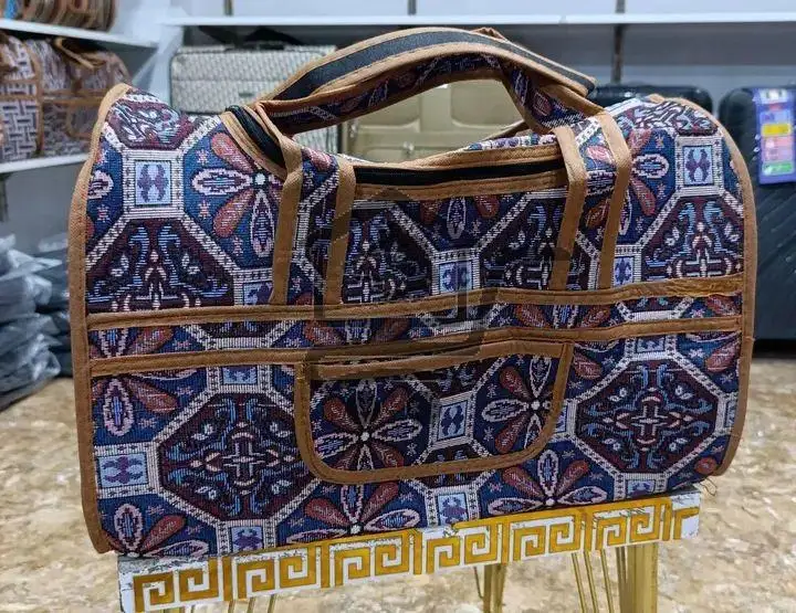 حقائب كبيرة - الصورة 1