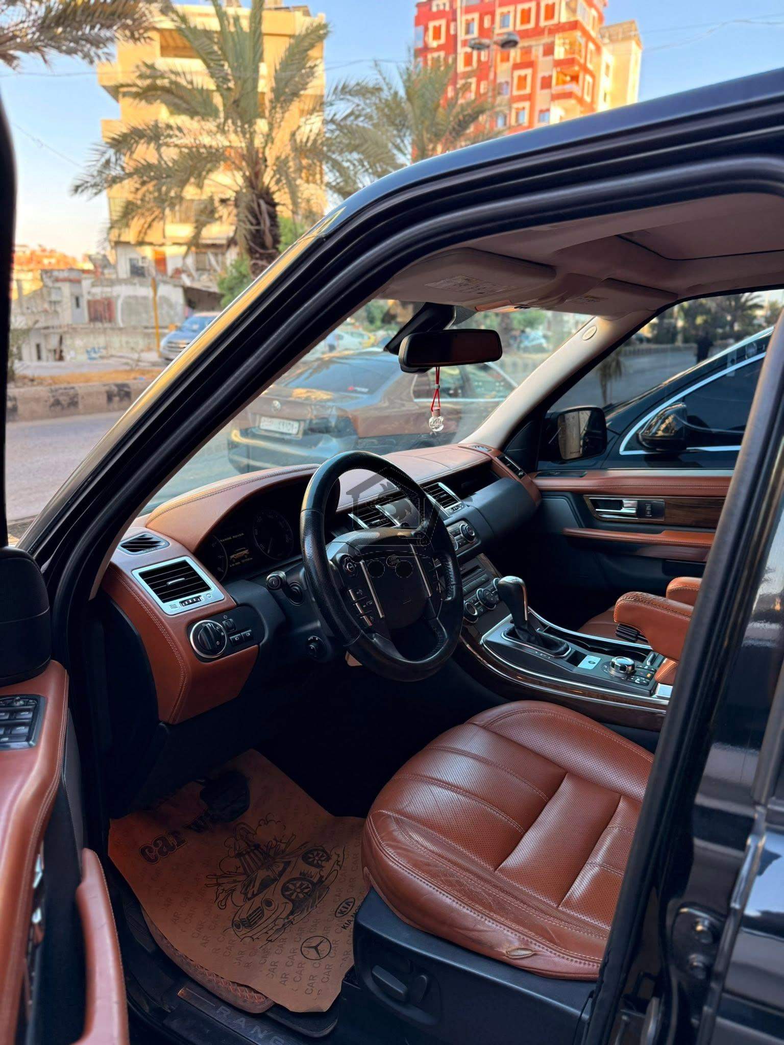 Range Rover Supercharged - الصورة 3