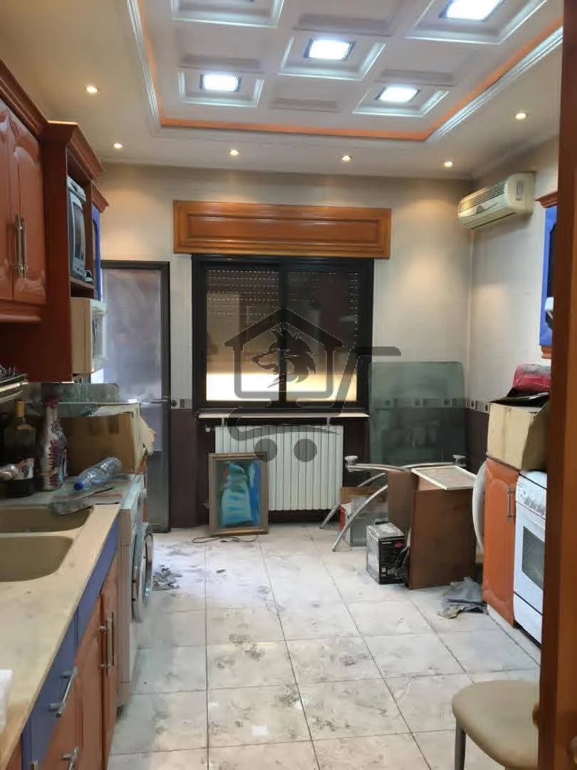 للبيع بيت في الفيلات - الصورة 1