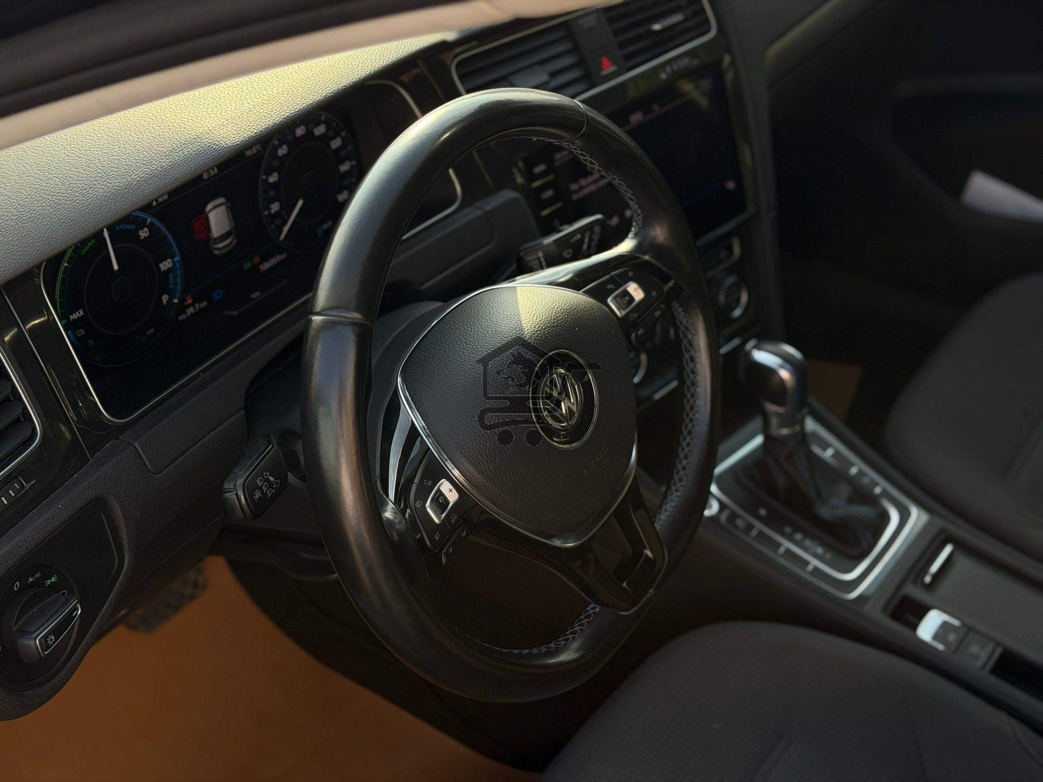 2018 Volkswagen e-Golf - الصورة 7