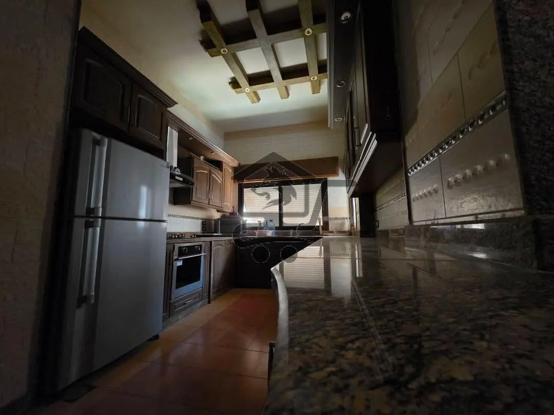 منزل فخم بموقع حيوي وراقي - الصورة 6