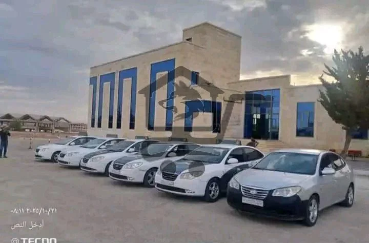 مدرسة القمة لتعليم قيادة السيارات في حلب!