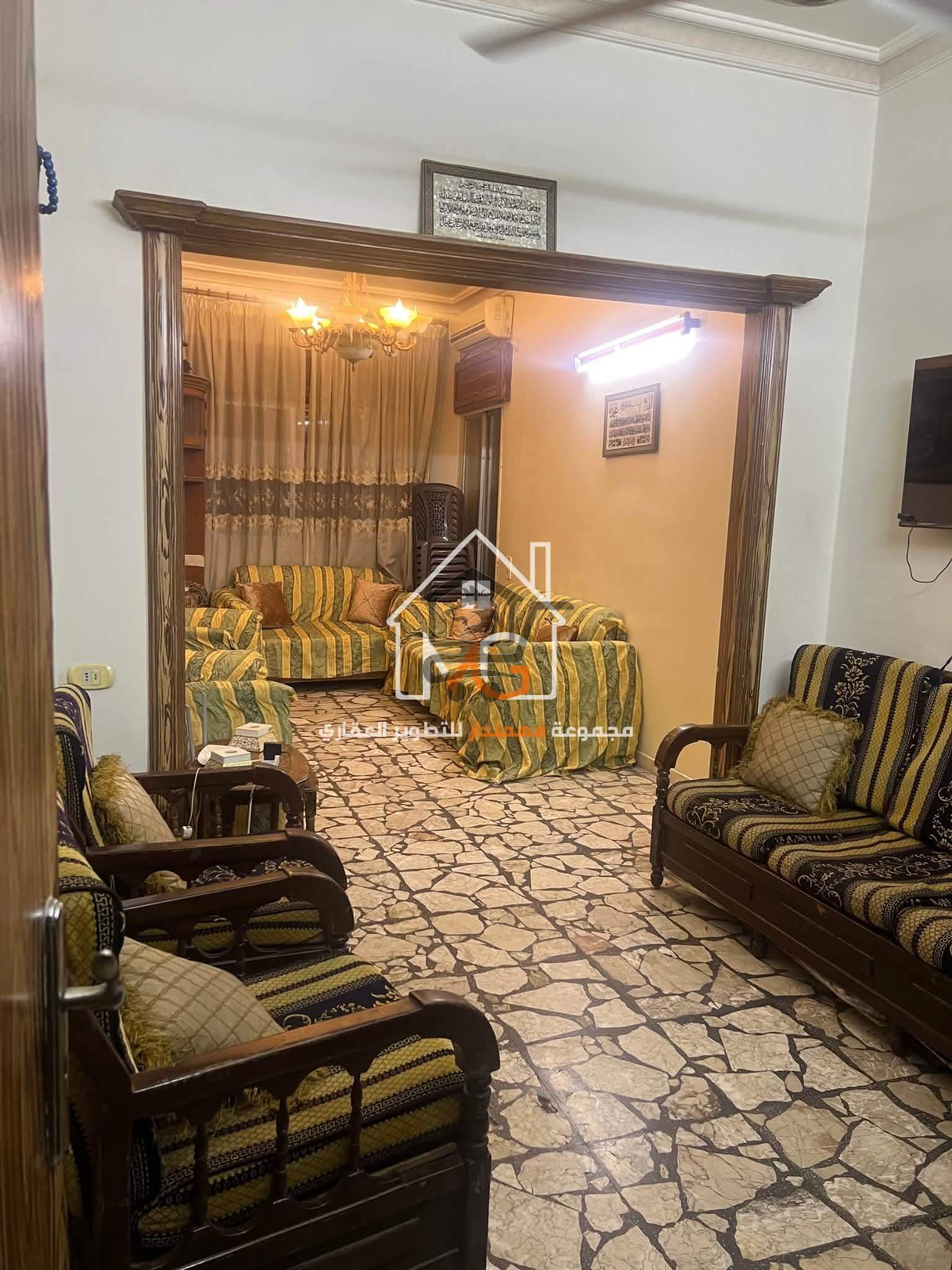 منزل بمواصفات جيدة - الصورة 1