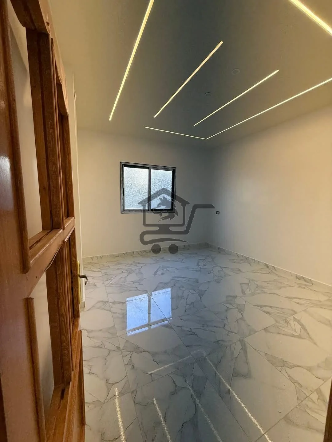 منزل للبيع بسعر لقطة - الصورة 3