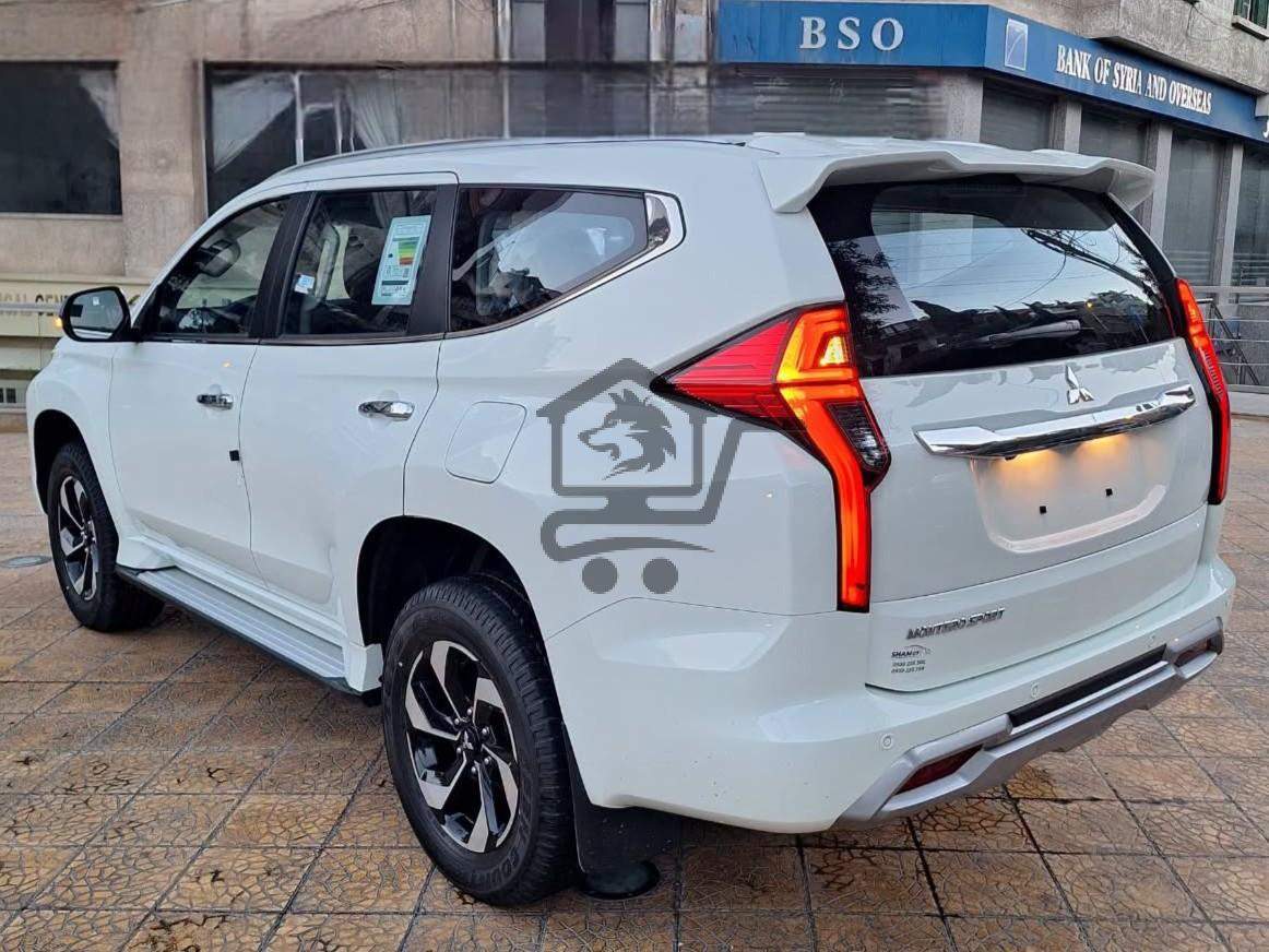 Mitsubishi Montero Sport - الصورة 2