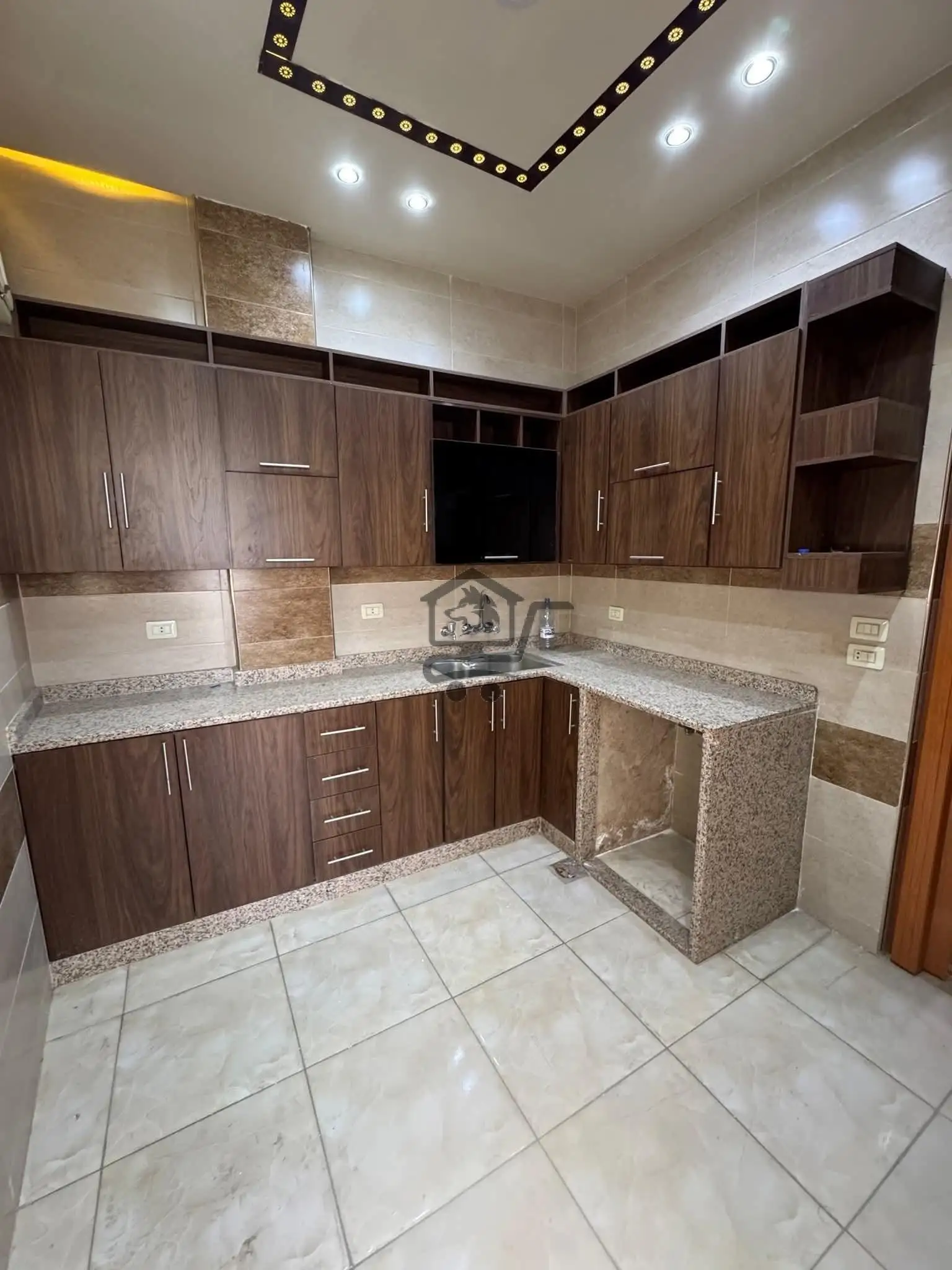 فرصتك الذهبية عقار مستقل طابو اخضر !