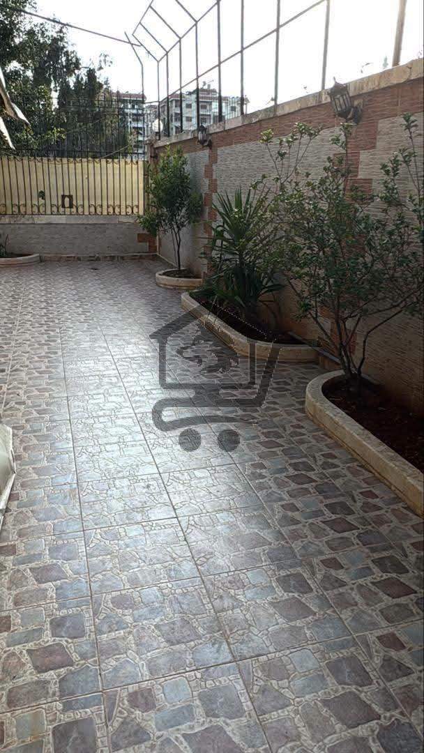 منزل واسع جدا - الصورة 5