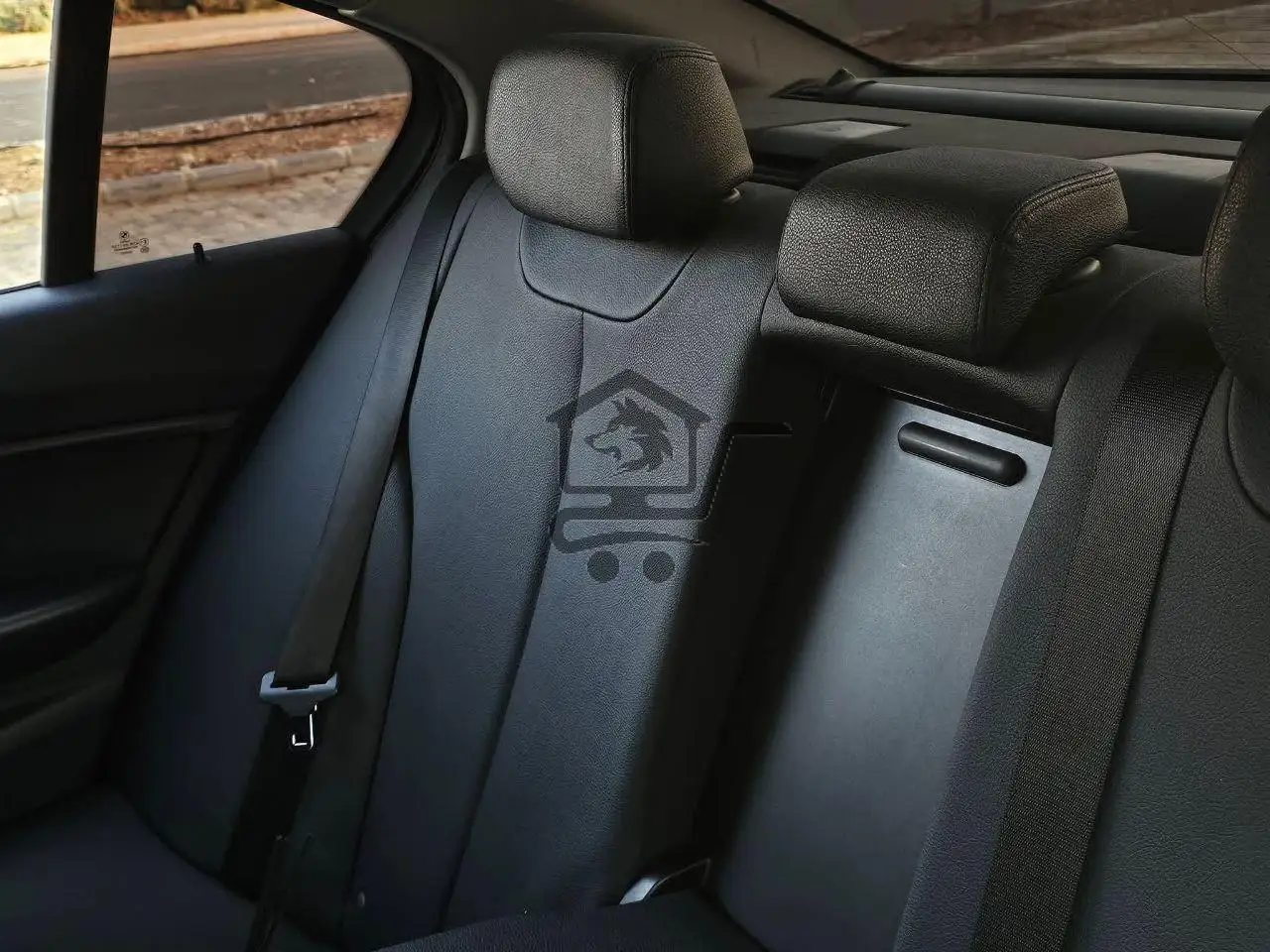 BMW 320 2017 - الصورة 9