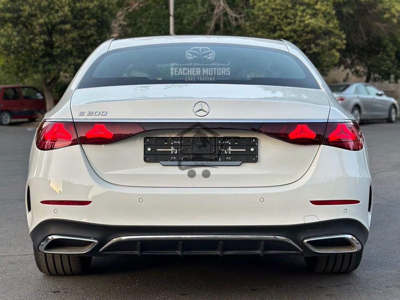 Mercedes-Benz E00 AMG - الصورة 4