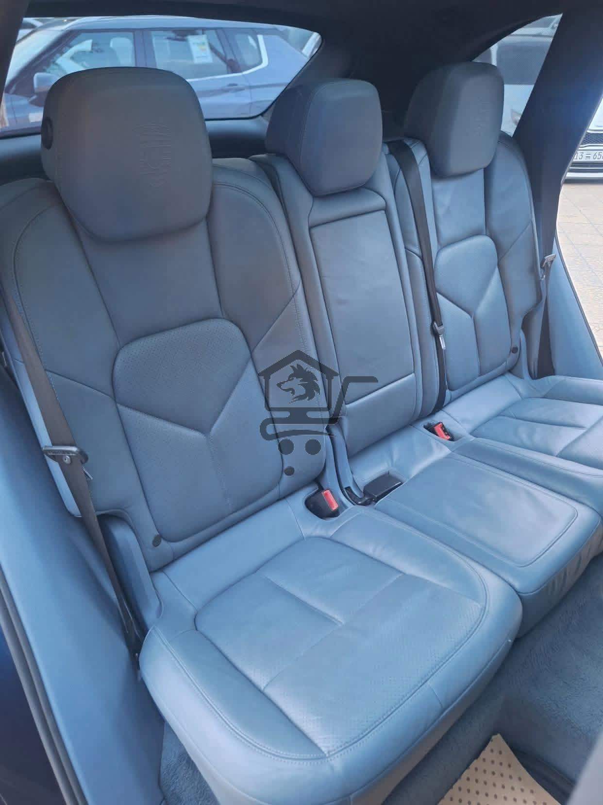 Porsche Cayenne 2011 - الصورة 10