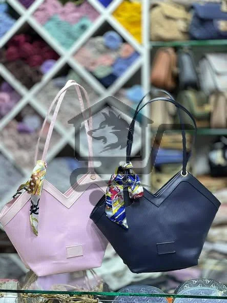 حقائب الملكة - الصورة 3