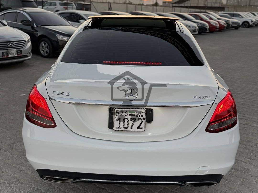 Mercedes C300 2015 4matic - الصورة 2
