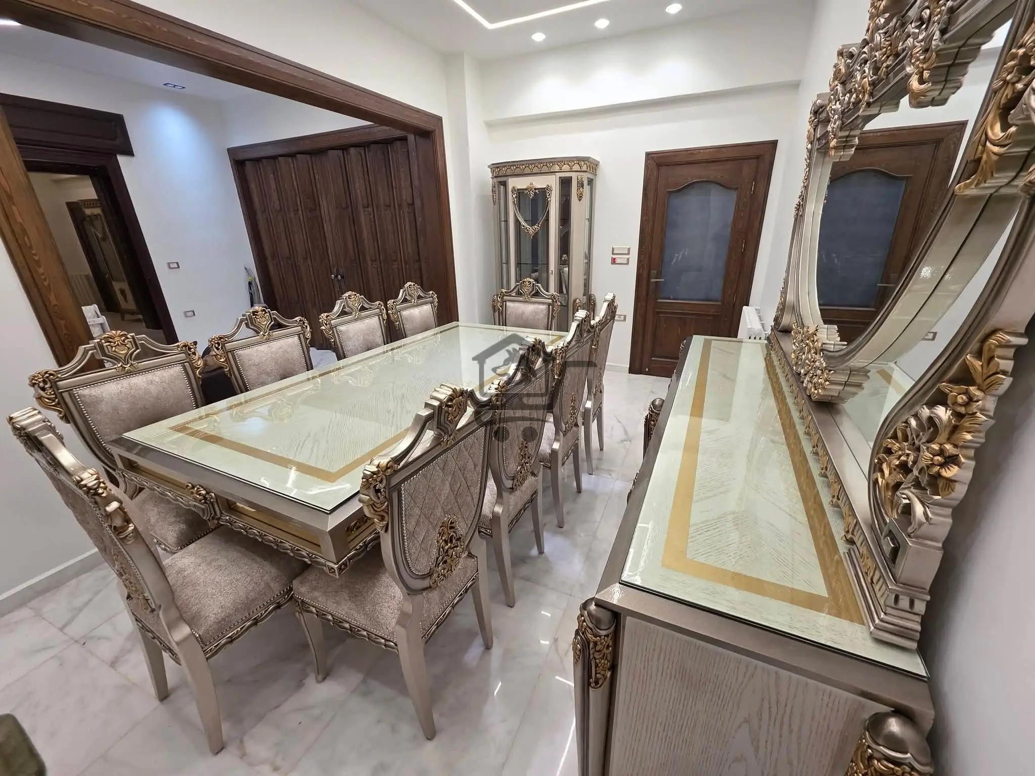 غرفة طعام - الصورة 1