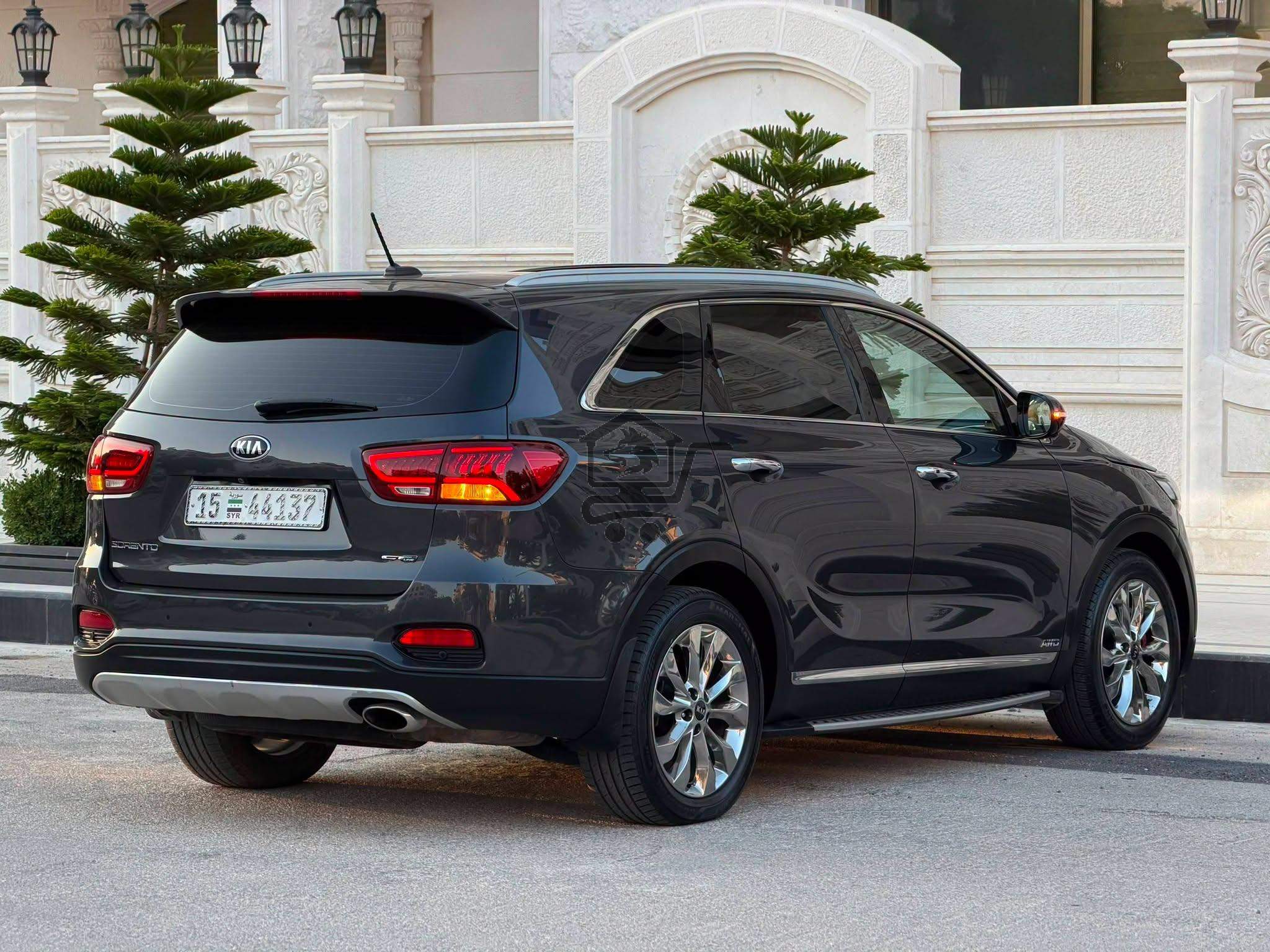 Kia Sorento GT-Line - الصورة 2