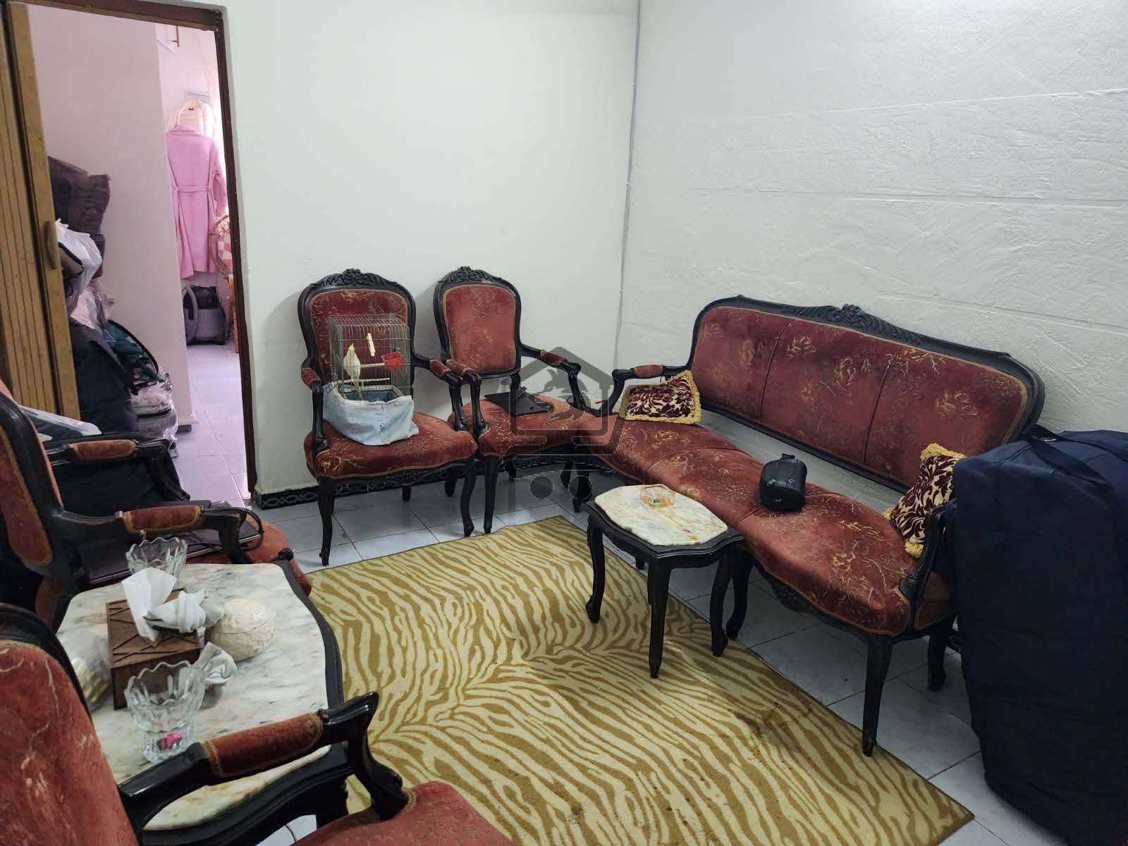 شقة بمساحة صغيرة - الصورة 1