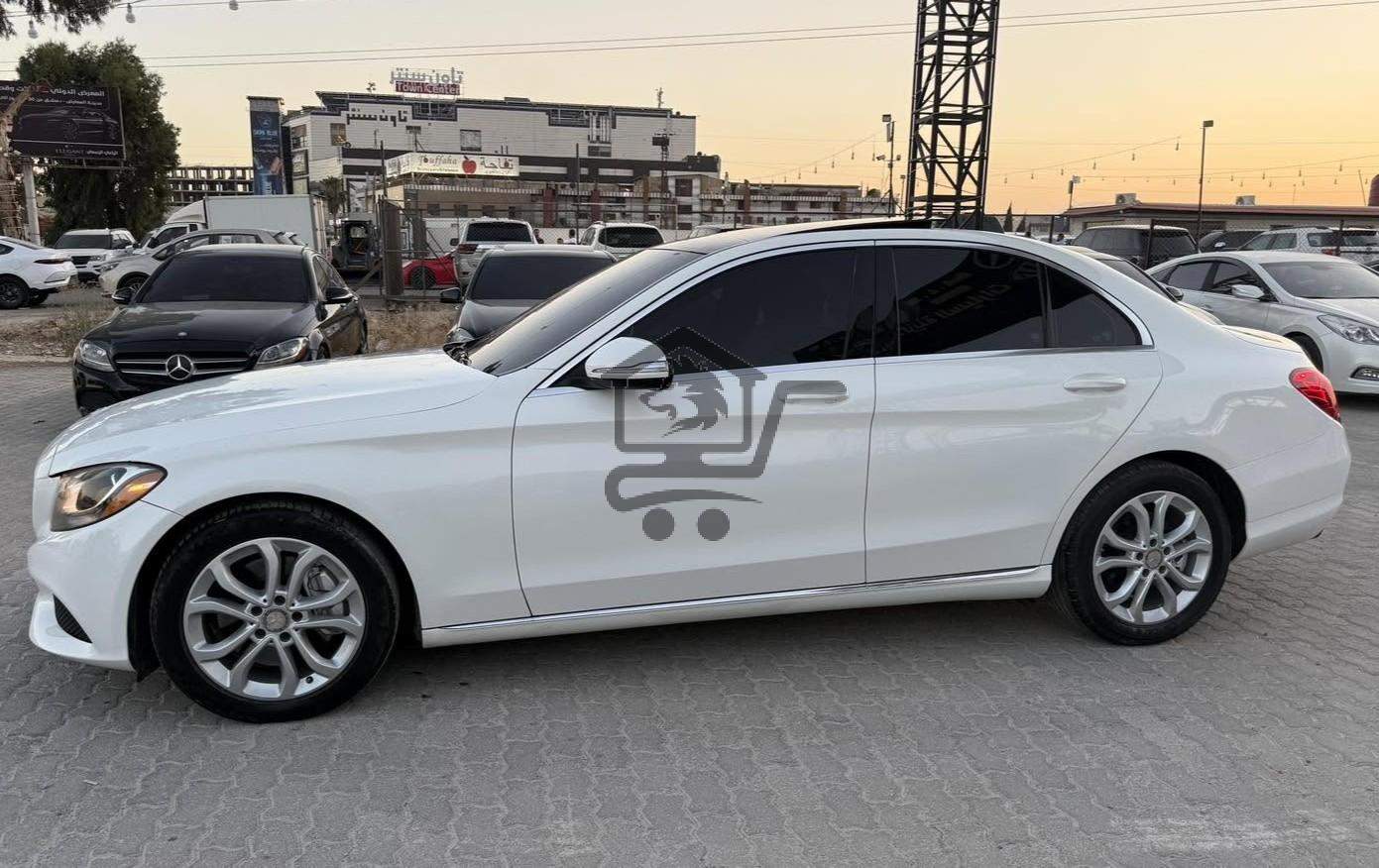 Mercedes C300 2015 4matic - الصورة 3