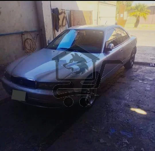 سيارة مازدا 929 للبيع - الصورة 2