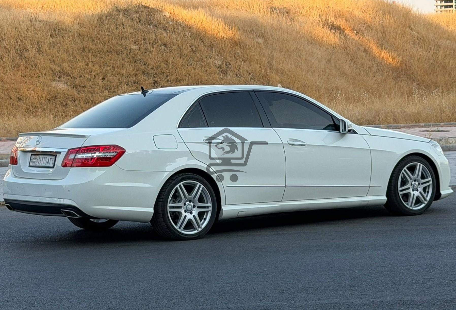 Mercedes-Benz E300 2010 - الصورة 4