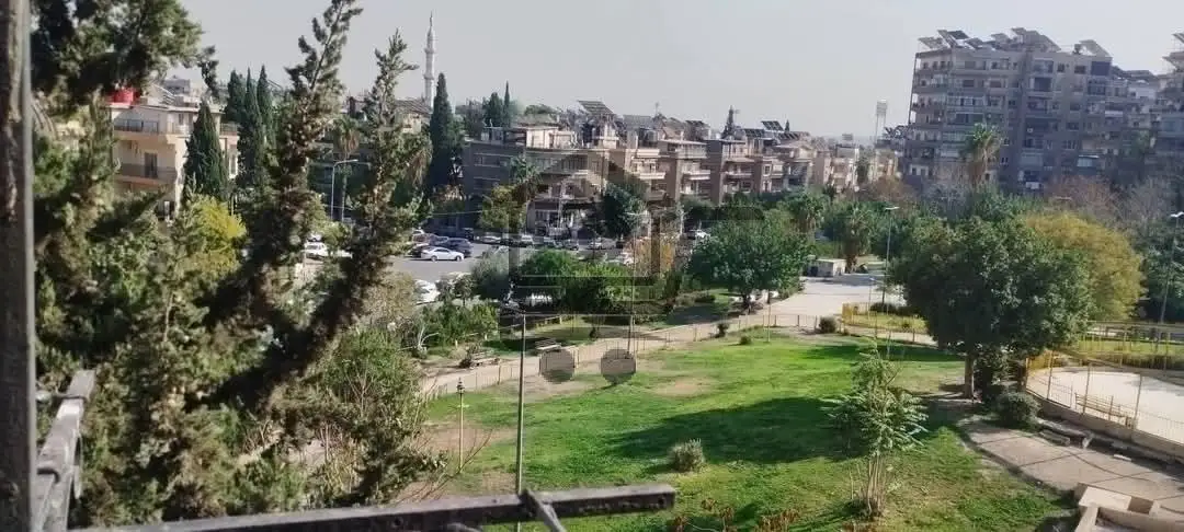 شقة ثلاث غرف بإطلالة خلابة - الصورة 1