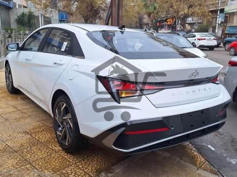 Hyundai Elantra 2025 - الصورة 4
