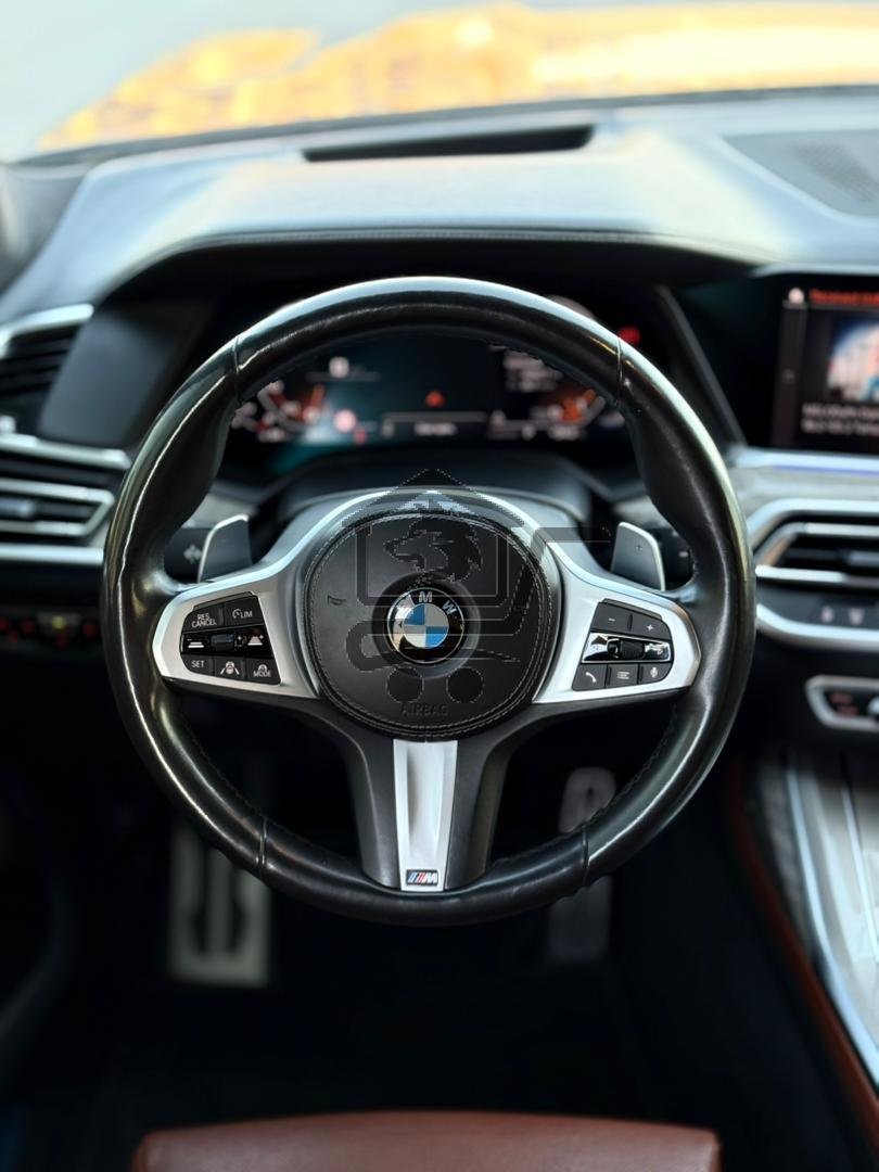 BMW X7 M50 - الصورة 2