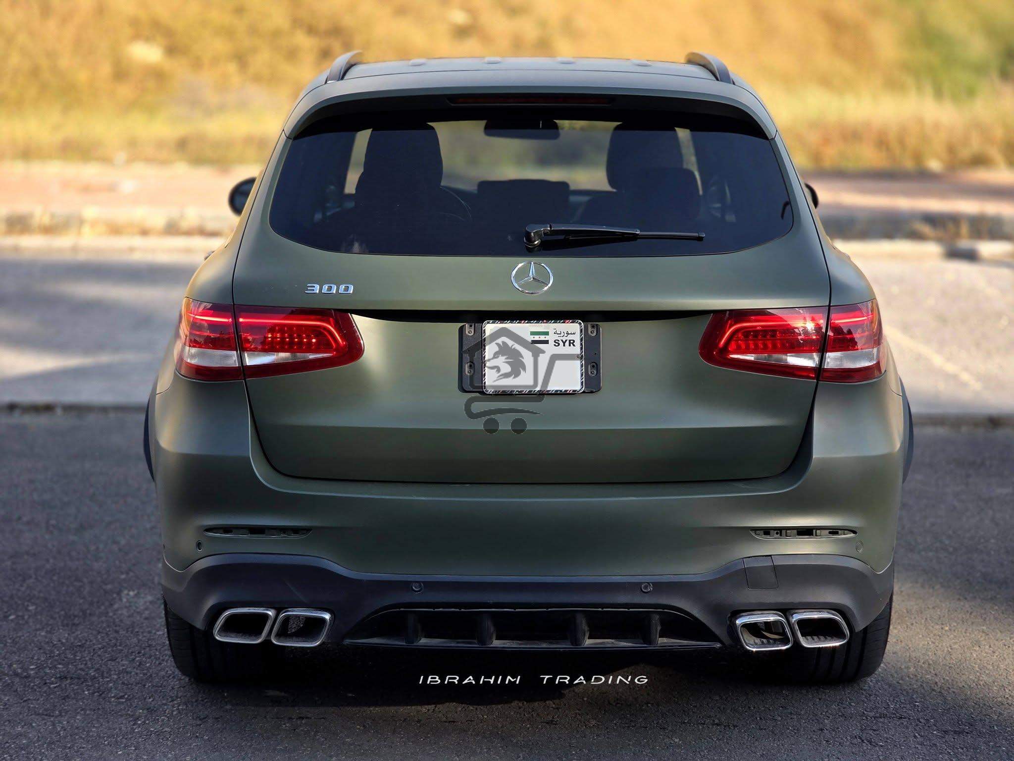 Mercedes-Benz GLC 300 - الصورة 4