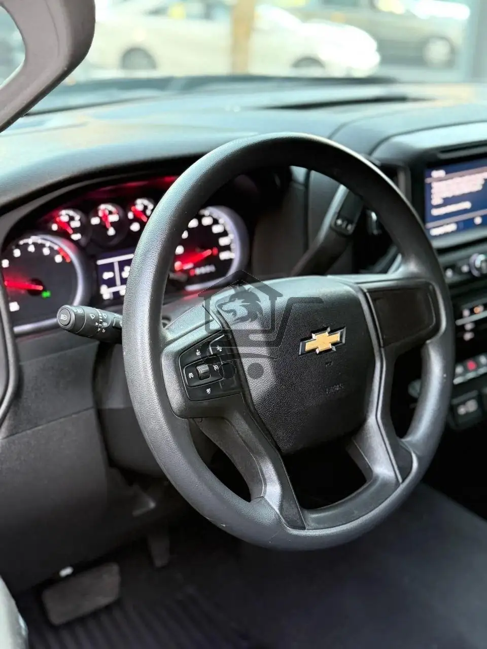 Chevrolet Silverado - الصورة 8