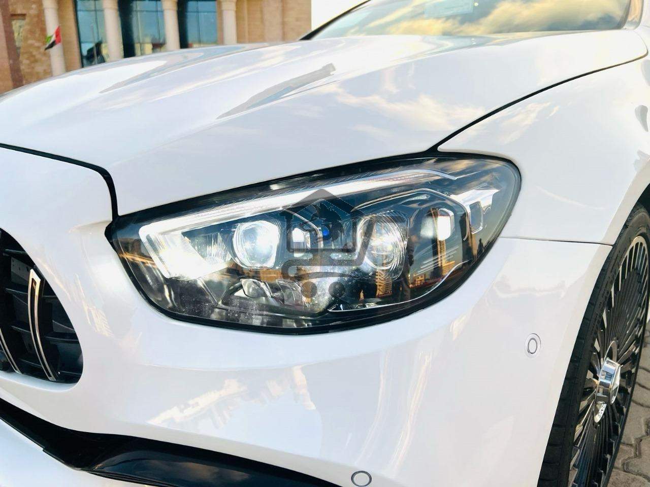 مرسيدس E300 - الصورة 2