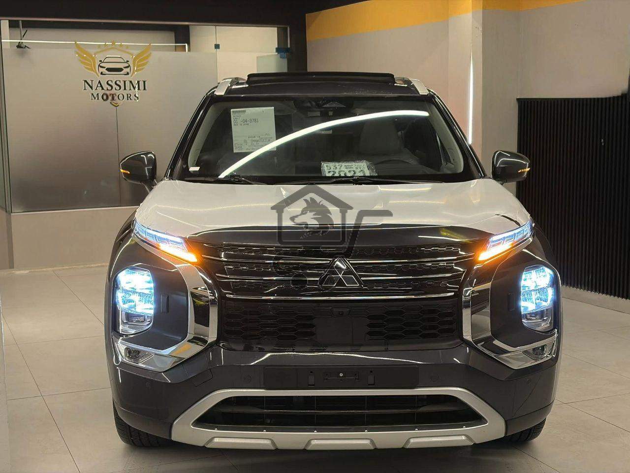 Mitsubishi Outlander 2025 - الصورة 1