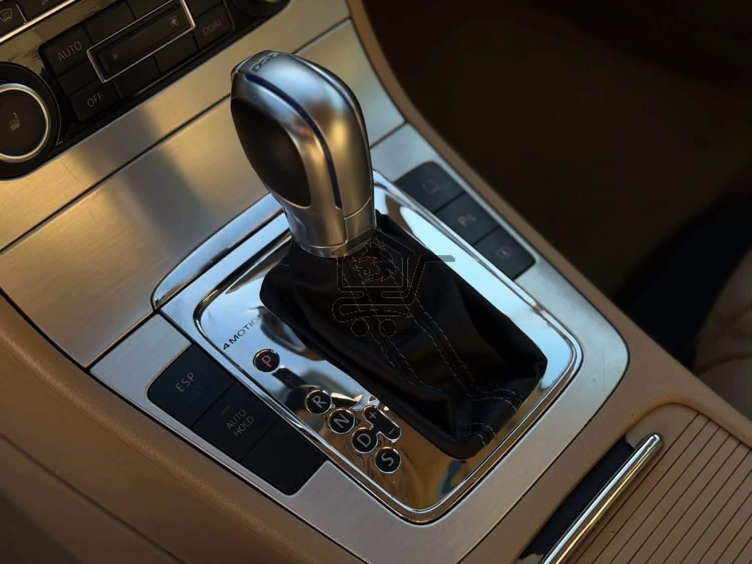Volkswagen Passat R32 - الصورة 9
