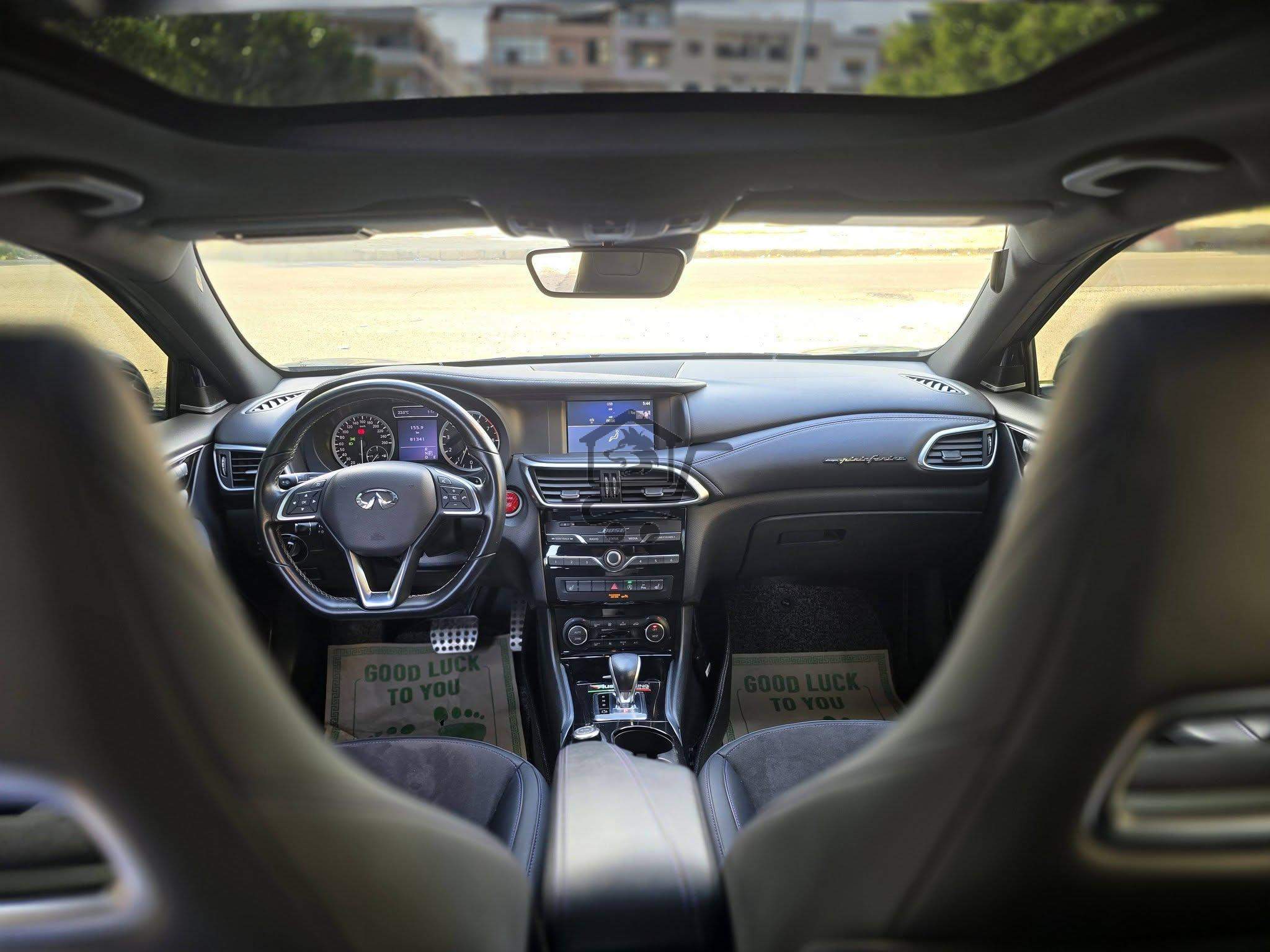 Infiniti Q30s Premium - الصورة 6
