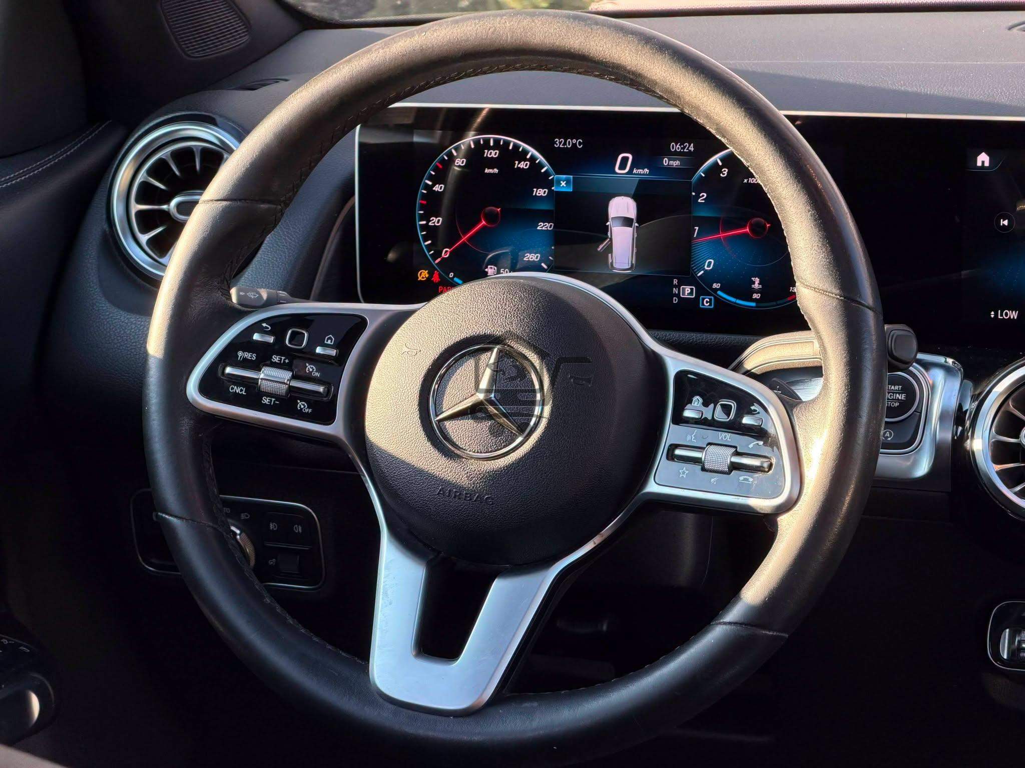 Mercedes-Benz GLB 250 - الصورة 6
