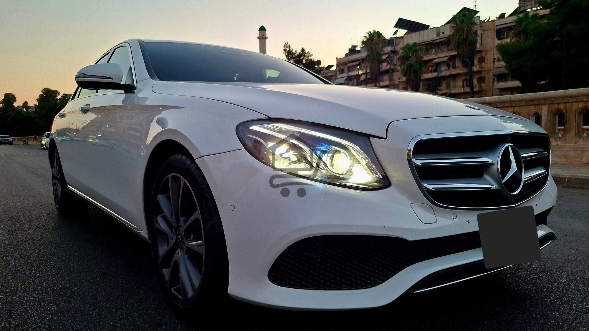 Mercedes-Benz E300 2019 - الصورة 3