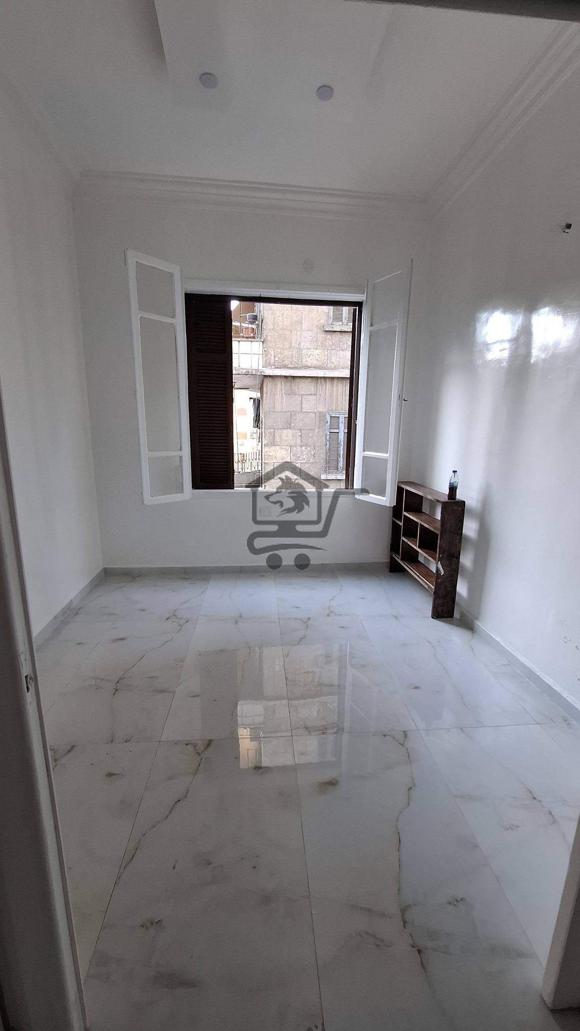 للبيع منزل في العزيزية - الصورة 4