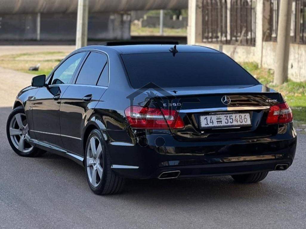 MERCEDES E350 4MATIC - الصورة 2
