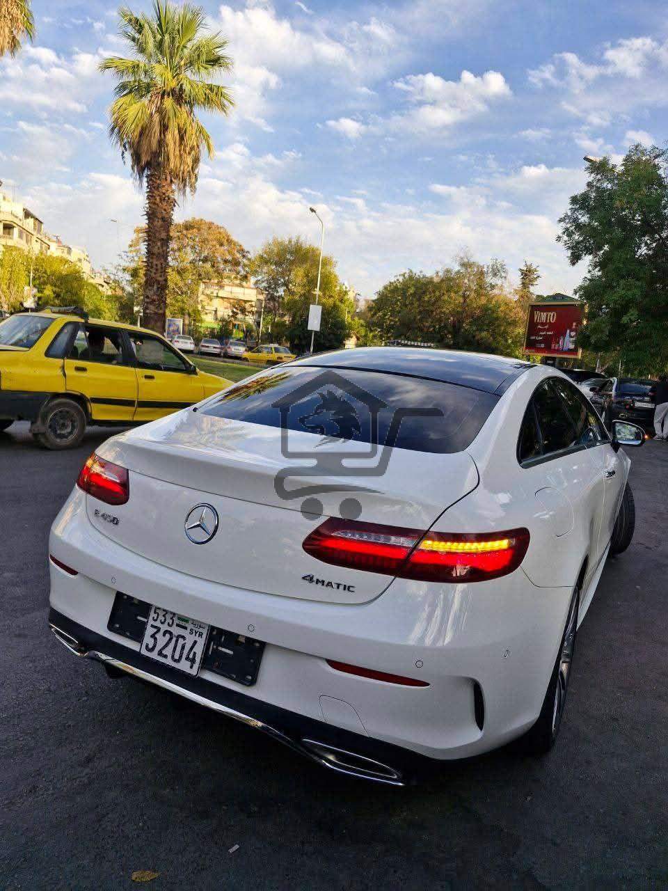 Mercedes-Benz E450 - الصورة 5