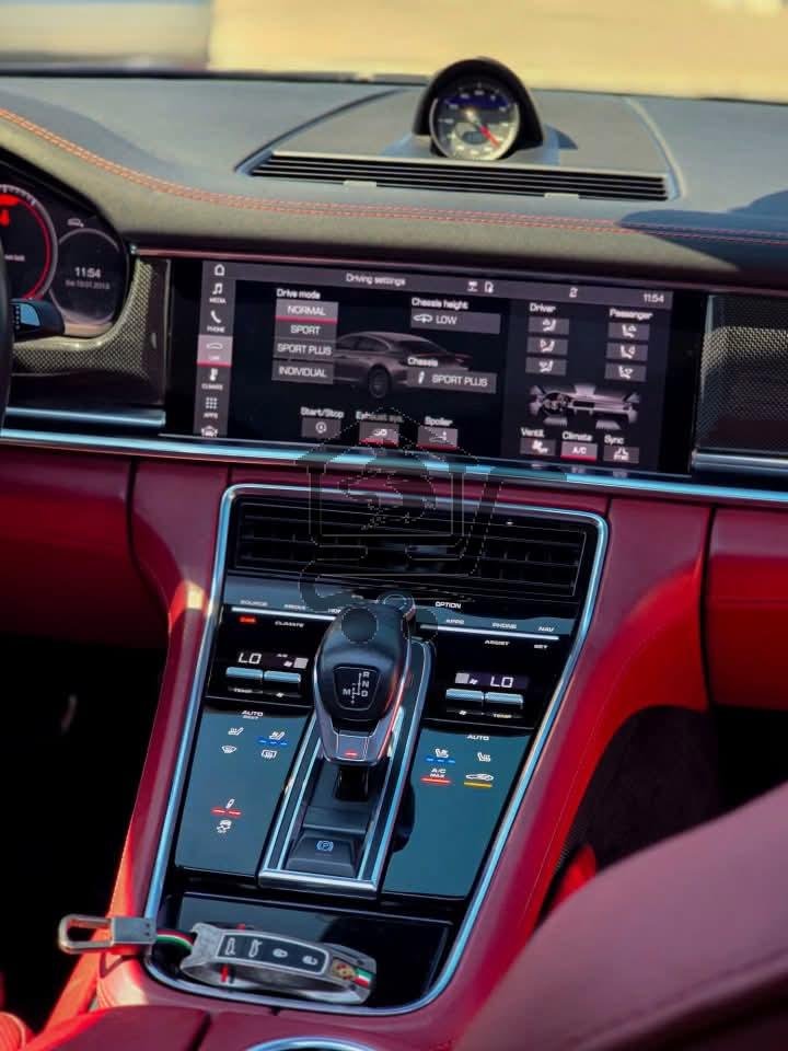 Porsche Panamera GTS - الصورة 2