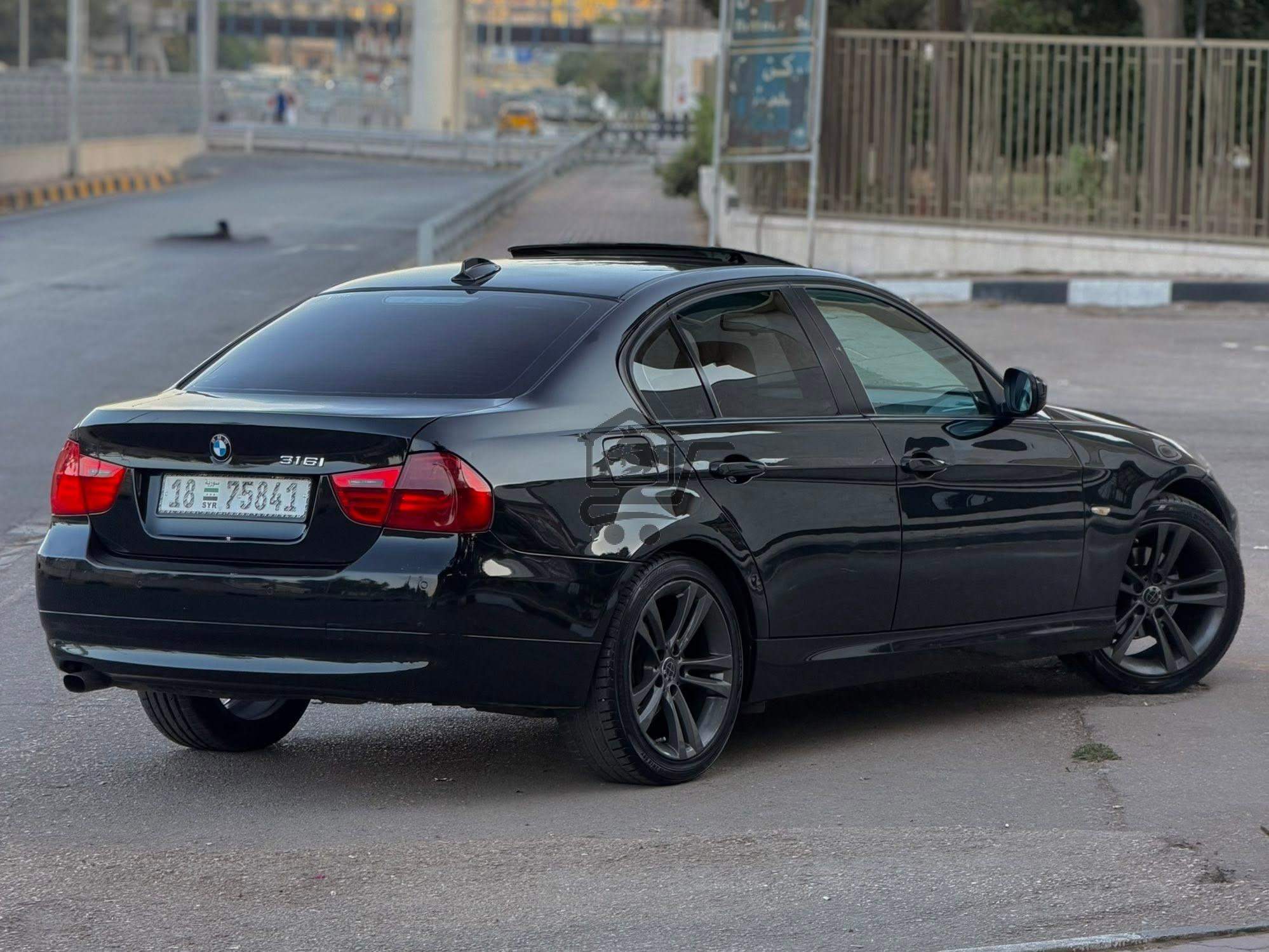 BMW 316i 2011 - الصورة 4
