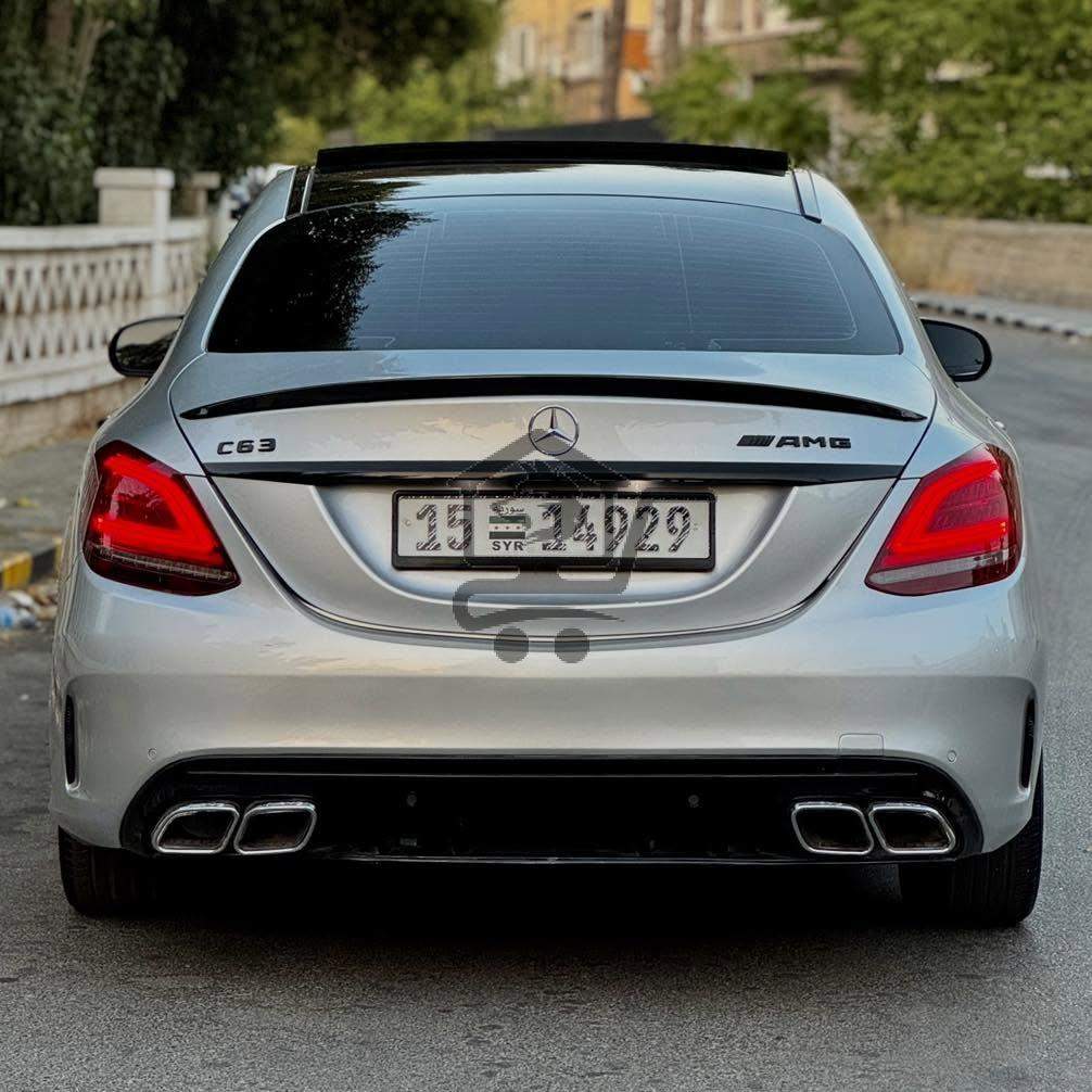 Mercedes C300 2015 - الصورة 2